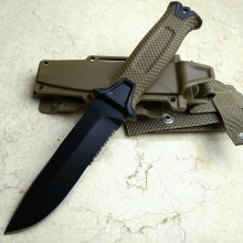 serrated Hunting Knife + Sheath
